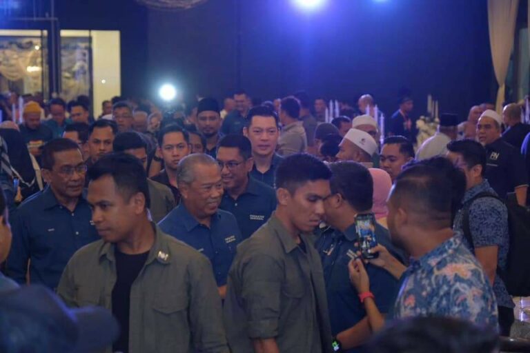 Muhyiddin gesa Anwar jelaskan butiran perjanjian sempadan maritim yang ditandatangani dengan Indonesia