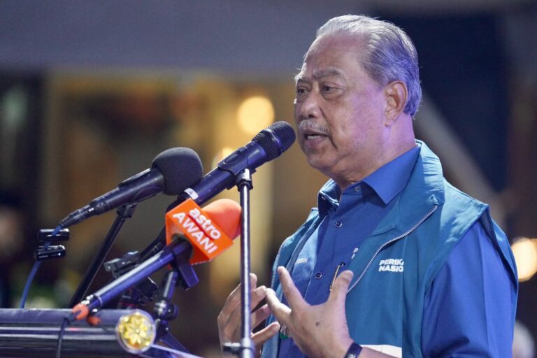 Perubahan kerajaan: Segala-galanya boleh berlaku – Muhyiddin