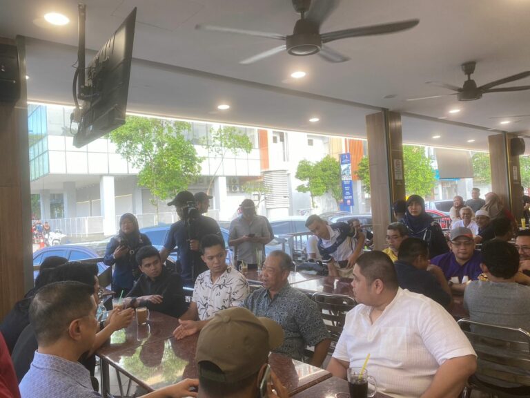 Program santai dekatkan Muhyiddin dengan orang ramai