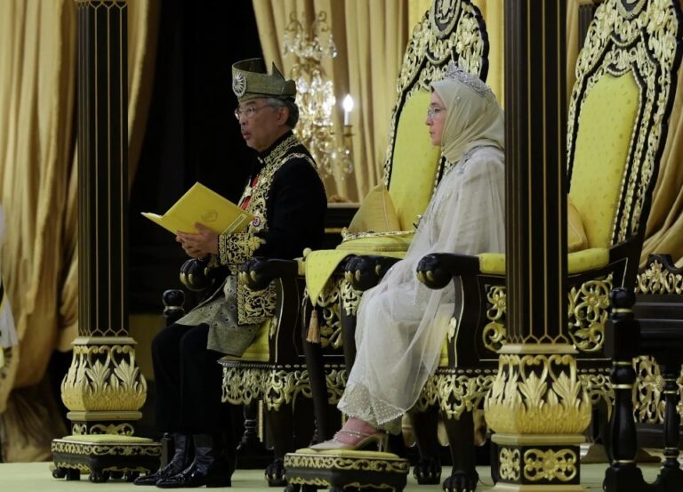 Agong khuatir isu ‘kalimah Allah’ jejas perpaduan nasional, titah kerajaan harmonikan keadaan
