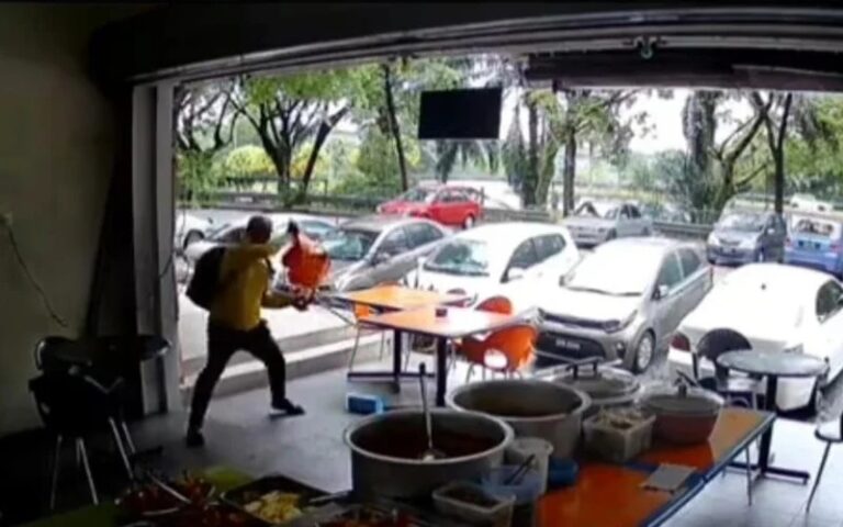 Lelaki tular mengamuk, baling makanan dalam restoran dicekup