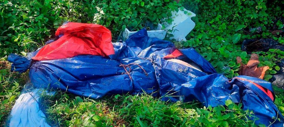 Dua mayat lelaki dalam bungkusan kanvas ditemukan di Cheng