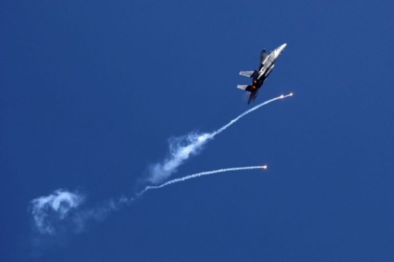 Israel lancar serangan udara di wilayah Homs