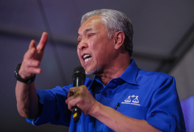 Bersatu gesa peguam negara, kerajaan jelaskan ketiadaan mengejut pendakwa raya dalam bicara Zahid