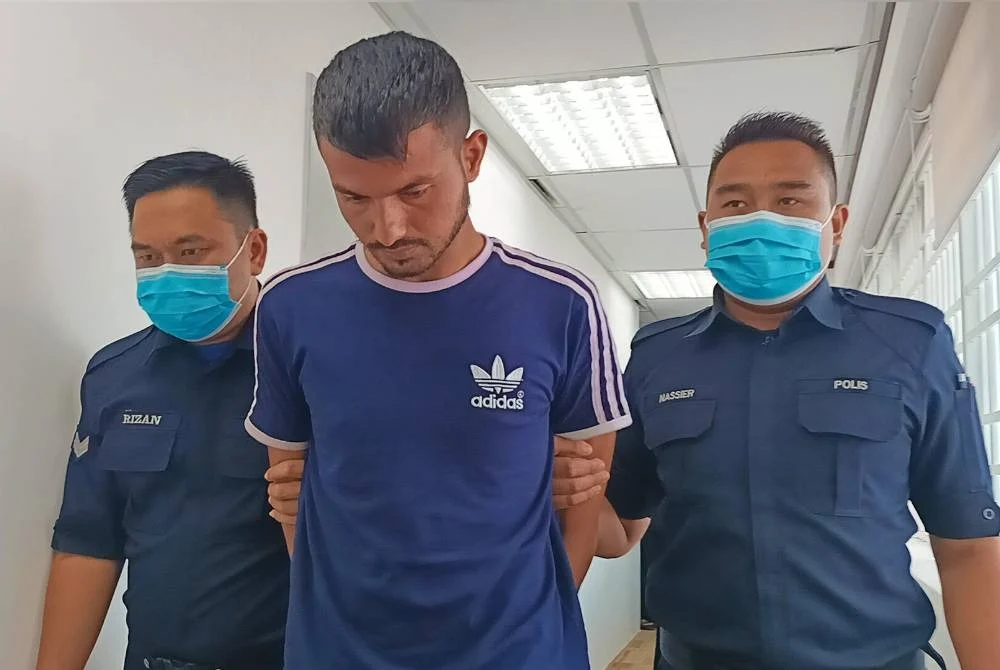 Warga Pakistan mengaku tak bersalah cabul wanita Perancis
