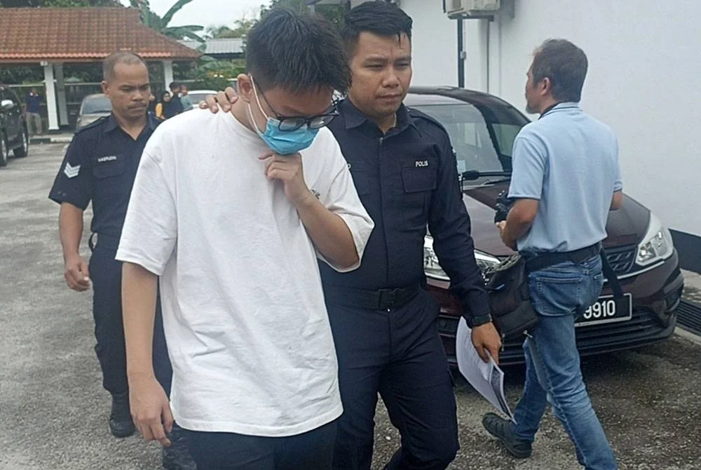 Peniaga online mengaku tak bersalah miliki dua keping RM100 palsu