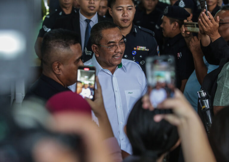 Jangan pandang mudah ‘faktor Sanusi’, kata pemimpin DAP