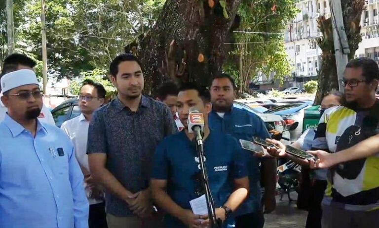 PN buat laporan polis, dakwa Guan Eng tuduhan tokong roboh