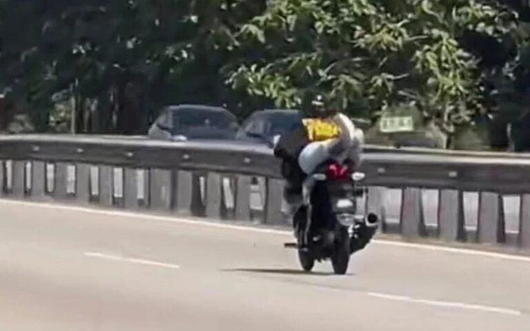 Padah beraksi ‘Superman’ di PLUS, 2 wanita ditahan