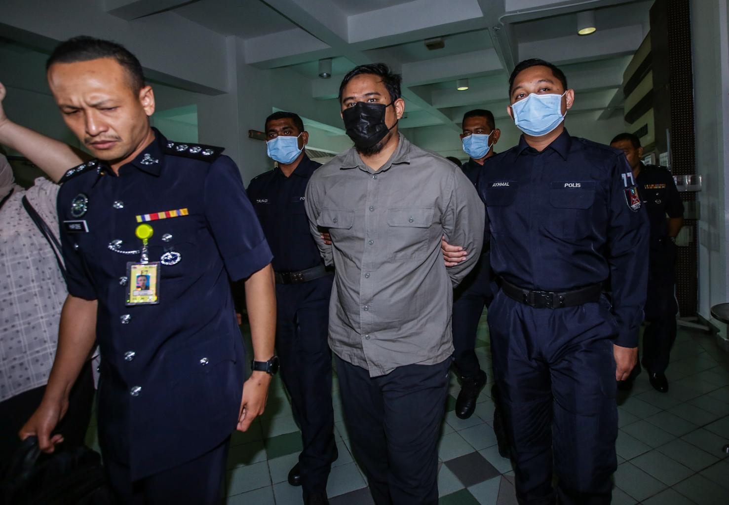 Pereka bebas mengaku tak salah hendap jurugambar wanita diarah jalani pemeriksaan mental